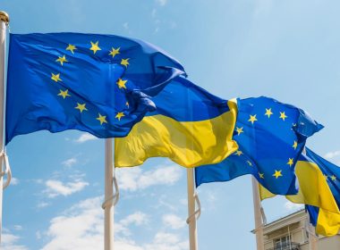 У Єврокомісії розповіли, на що спершу будуть витрачені кошти з кредиту Україні на €90 млрд