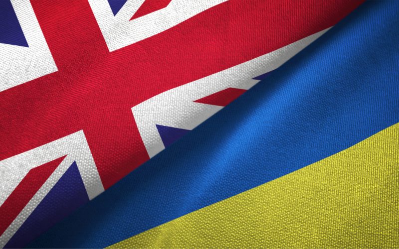 Україна і Британія відкинули вигадки РФ про можливу передачу Києву ядерної бомби