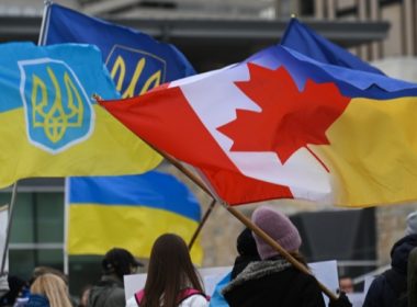 Канада оголосила новий пакет військової допомоги Україні та запровадила санкції проти РФ