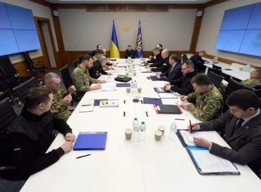 Зеленський обговорив на Ставці запити на допомогу у протидії "шахедам" і подібному - уже є 11 звернень від сусідів Ірану, з Європи та Америки