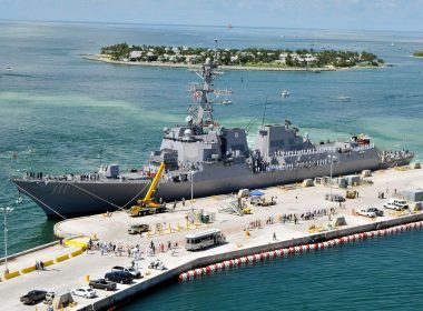 Авіаносець USS Abraham Lincoln має 9200-тонний