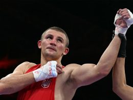 Вечір боксу від Усика: дебют Хижняка, титульний бій Лапіна та вихід молодих українських зірок